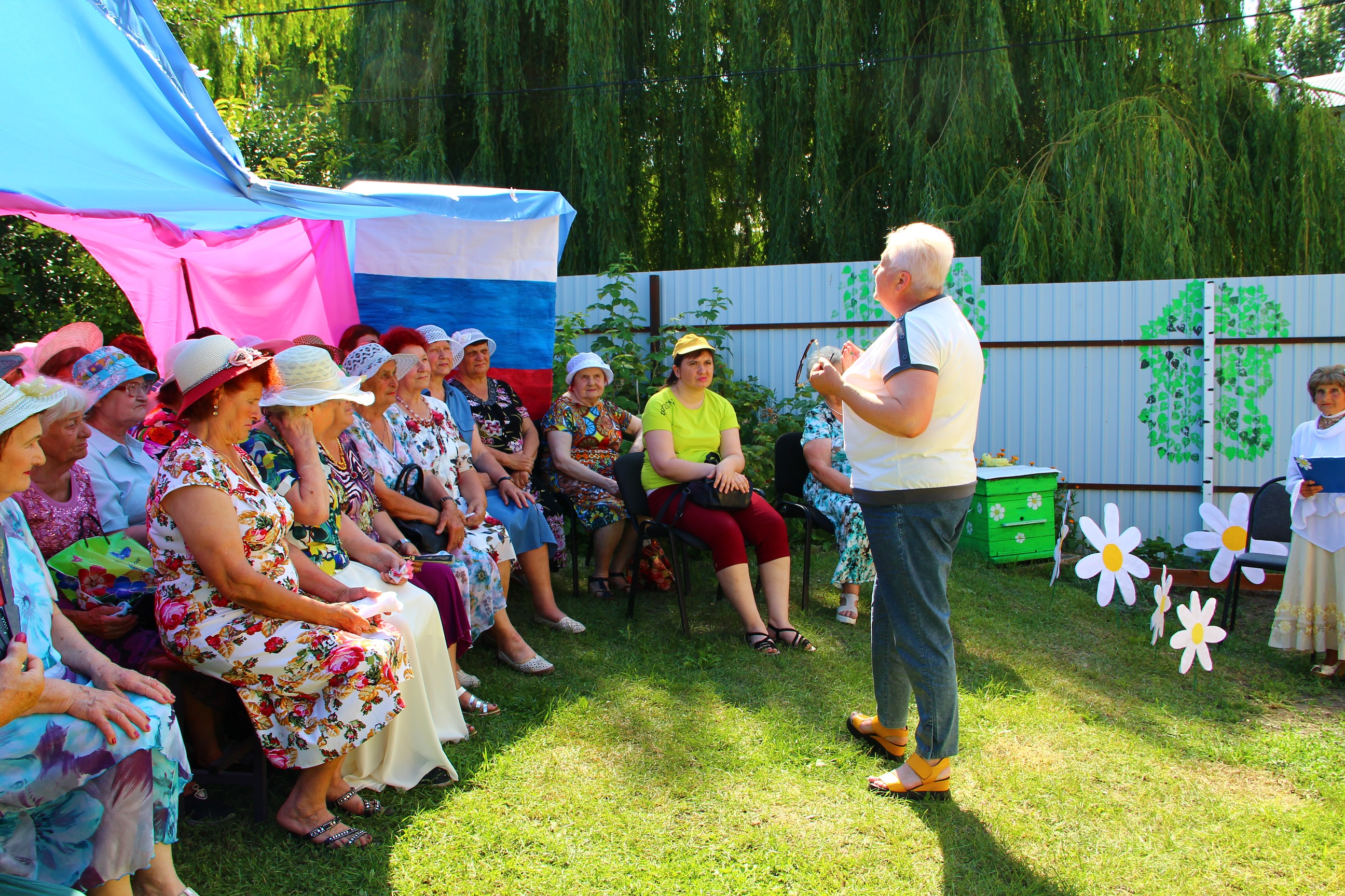 Председатель Алексеевской ТИК пообщалась с членами местного отделения геронтоволонтерского Центра «Серебрянные волонтеры Белгородчины»