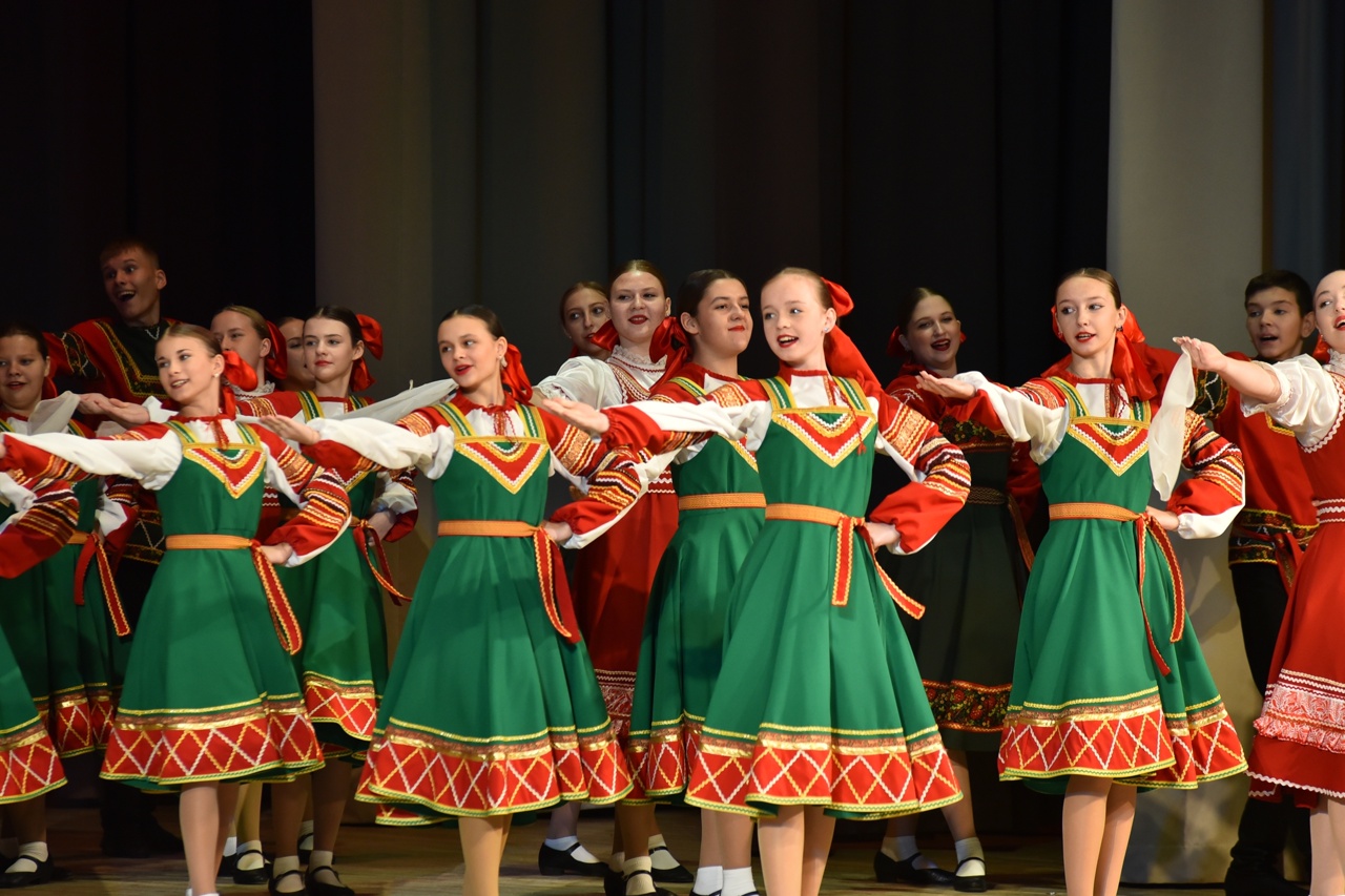 Фестиваль русского народного танца «Ты счастье мое и жизнь моя, танец...» почтил память А.Н. Кудинова.