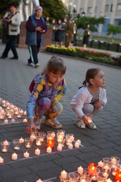 Свечи памяти зажглись в Алексеевке.