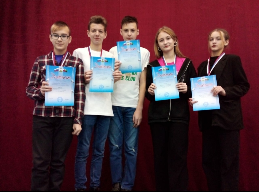 Команда Алексеевского городского округа стала «серебряным» призёром соревнований по шахматам в рамках 66-й областной Спартакиады школьников.
