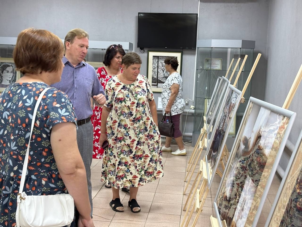 15 июля Алексеевском краеведческом музее открылась фотовыставка Даниила Герусенко «Краски, которых уже нет».