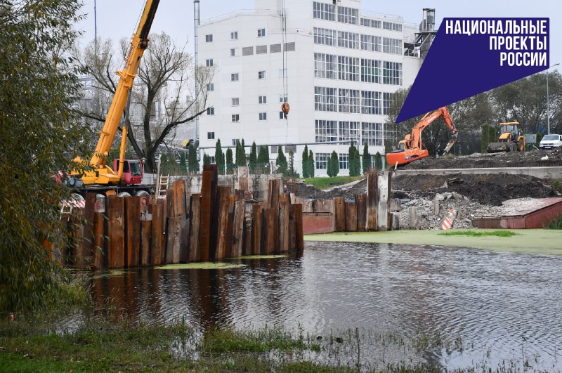 В Алексеевке продолжается капитальный ремонт центрального моста