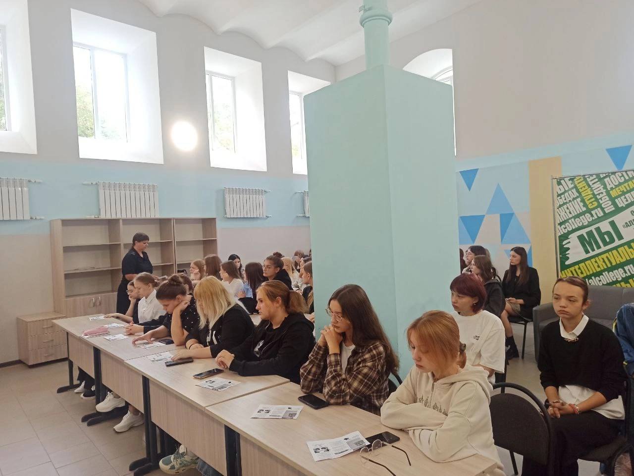 3 сентября в России отмечается День солидарности в борьбе с терроризмом. Он служит напоминанием о трагических событиях и символом единства в противостоянии глобальной угрозе.