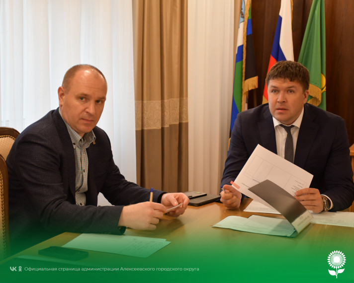 Сегодня первый заместитель Губернатора Белгородской области, министр цифрового развития области Мирошников Евгений Владимирович провёл личный приём граждан на территории нашего округа. Сегодня первый заместитель Губернатора Белгородской области, министр цифрового развития области Мирошников Евгений Владимирович провёл личный приём граждан на территории нашего округа.