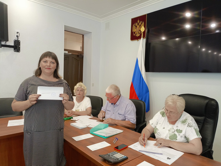 9 августа состоялась жеребьёвка по распределению бесплатной печатной площади в газете «Заря». 9 августа состоялась жеребьёвка по распределению бесплатной печатной площади в газете «Заря».
