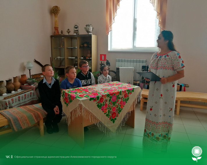 В Доме культуры села Жуково прошёл аукцион знаний «Великая казачья слава». В Доме культуры села Жуково прошёл аукцион знаний «Великая казачья слава».