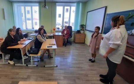 Объединяя опыт и знания. Объединяя опыт и знания.