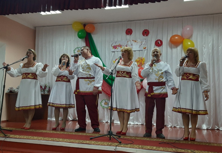 В Репенском модельном Доме культуры состоялась концертная программа «Мама - первое слово». В Репенском модельном Доме культуры состоялась концертная программа «Мама - первое слово».