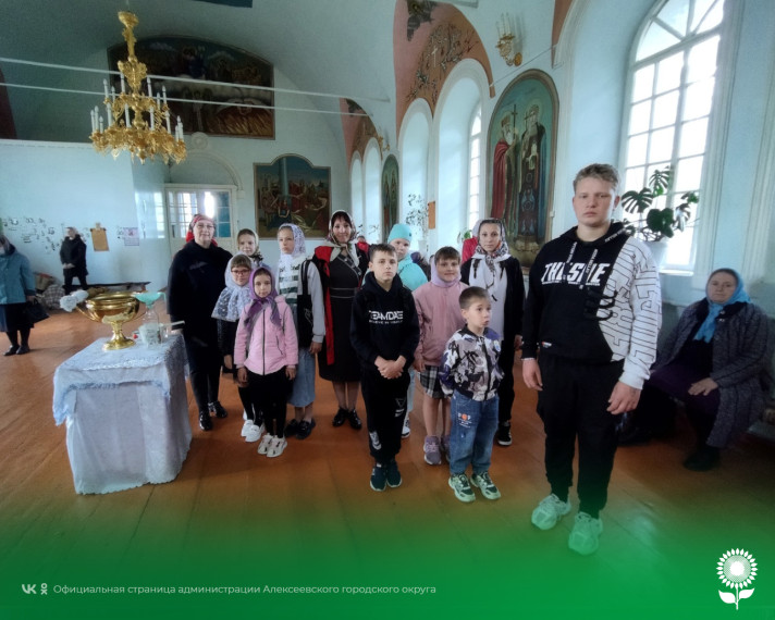 Специалисты Иловской модельной библиотеки провели час православия «Славим Христа!». Специалисты Иловской модельной библиотеки провели час православия «Славим Христа!».