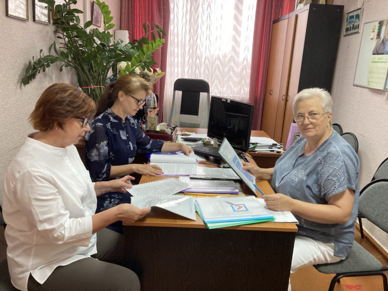 В Алексеевской ТИК подвели итоги конкурса среди клубов молодых и будущих избирателей. В Алексеевской ТИК подвели итоги конкурса среди клубов молодых и будущих избирателей.
