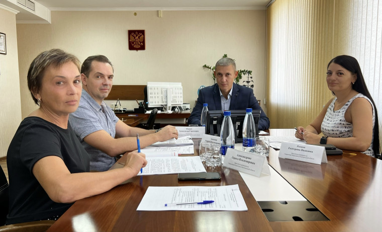 На коллегии белгородского Росреестра обсудили вопросы взаимодействия регионального ведомства с филиалом ППК «Роскадастр» по Белгородской области. На коллегии белгородского Росреестра обсудили вопросы взаимодействия регионального ведомства с филиалом ППК «Роскадастр» по Белгородской области.
