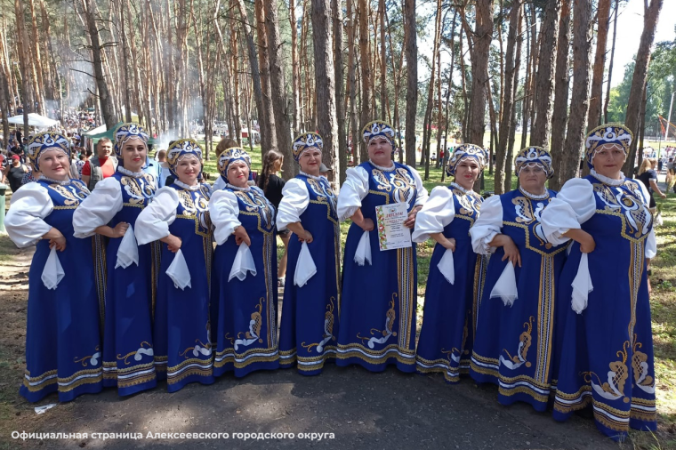 С песнями, да с ароматом клубники!. С песнями, да с ароматом клубники!.