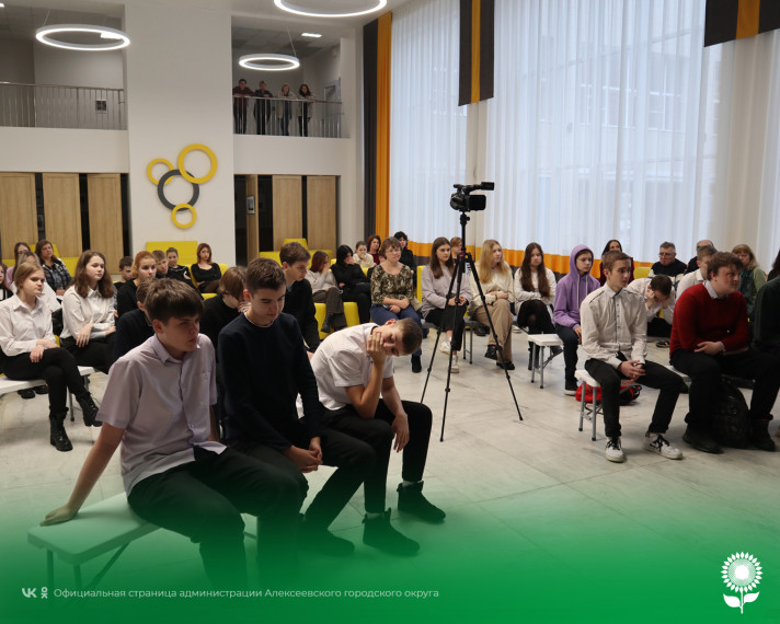 В Центре культурного развития «Солнечный» прошел литературно-поэтический микс «Литература – мир особый…». В Центре культурного развития «Солнечный» прошел литературно-поэтический микс «Литература – мир особый…».