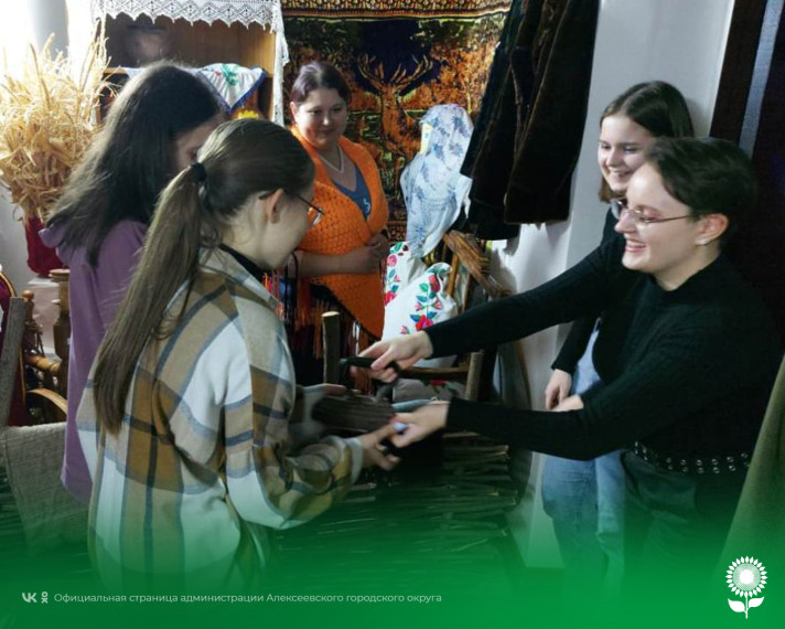 В Гарбузовском Доме культуры прошла познавательная экскурсия «Здесь живёт история».