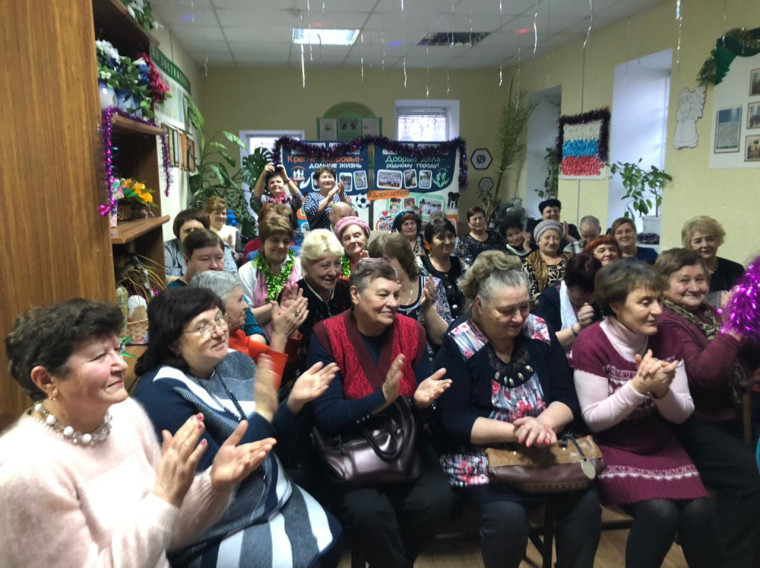 В блеске елочных огней!. В блеске елочных огней!.