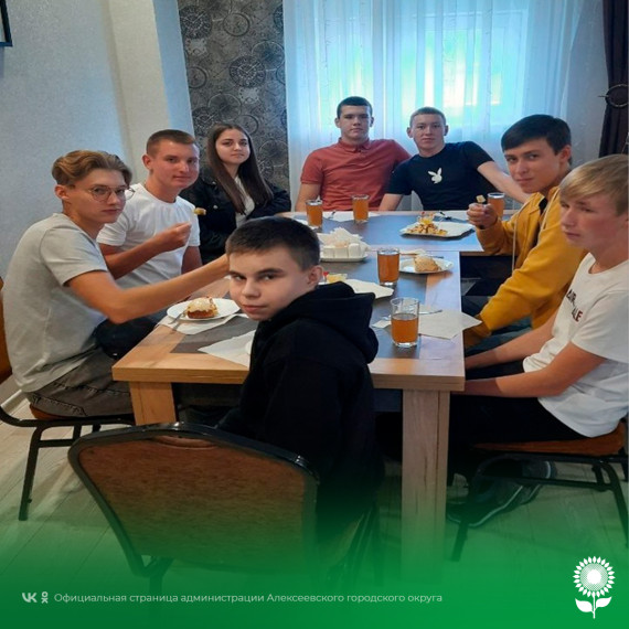 Ученики 10 и 11 класса МБОУ «Матреногезовская СОШ» побывали на экскурсии «Ни маслом единым».