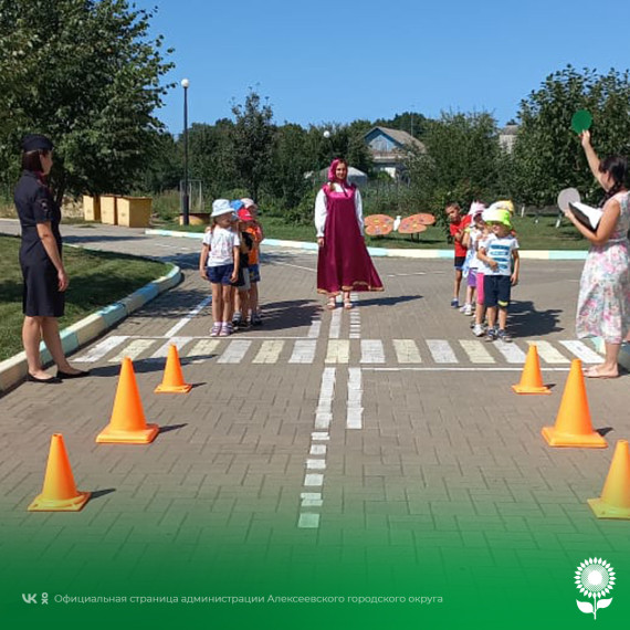 В Алексеевском детском саду № 3 воспитанники прошли тренинги по Правилам дорожного движения.