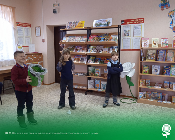 В преддверии новогодних праздников в Жуковской модельной библиотеке состоялась конкурсно-игровая программа «Чудеса под Новый год».