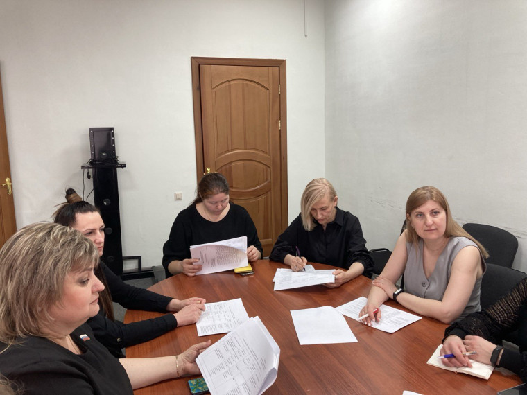 4 апреля председатель Алексеевской ТИК провела рабочее совещание с организаторами месячника молодого избирателя.
