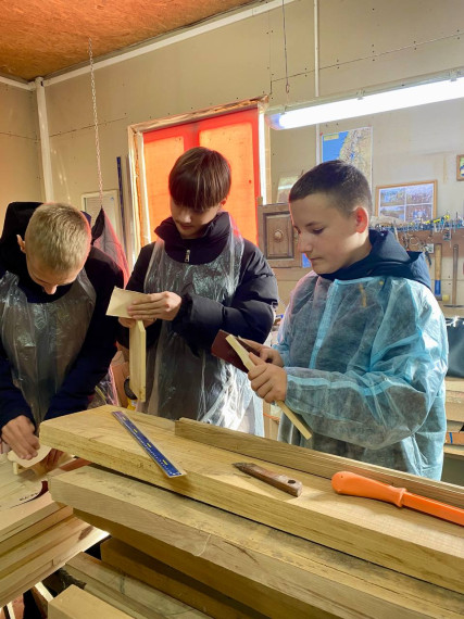 В рамках проекта «Развитие предпринимательства на территории Алексеевского городского округа», отдел по развитию предпринимательства подготовили серию мастер-классов для учащихся средних школ в возрасте от 10 до 15 лет.