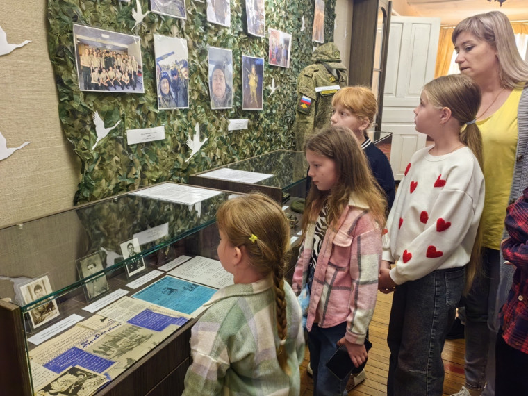 Ежегодно 1 июля в России отмечается День ветеранов боевых действий — неофициальный праздник, посвященный всем, кто с оружием в руках защищал Родину после 1945 года — в афганской войне, в Сирии и других конфликтах, в том числе на территории страны.