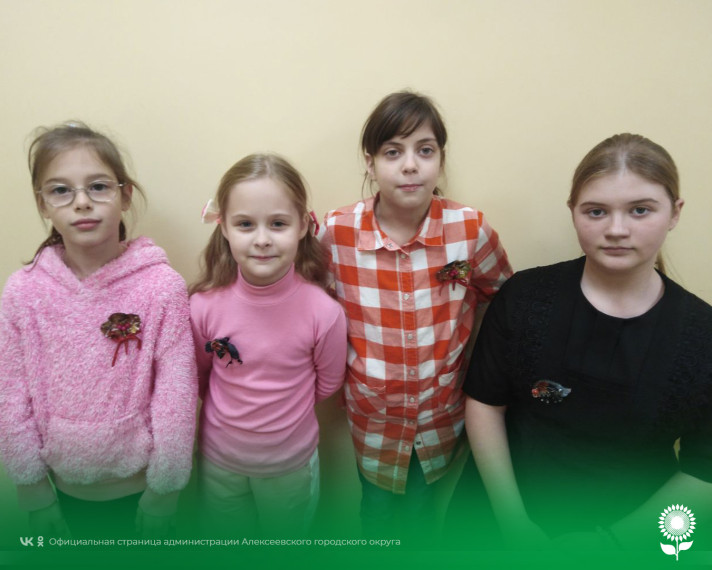 В Доме детского творчества в кружке «Рукоделие» прошёл мастер-класс «Изготовление броши из кожи».