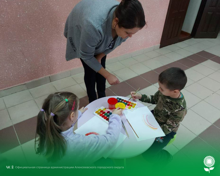 В Гарбузовском сельском доме культуры  проведена развлекательная программа «В коробке с карандашами».