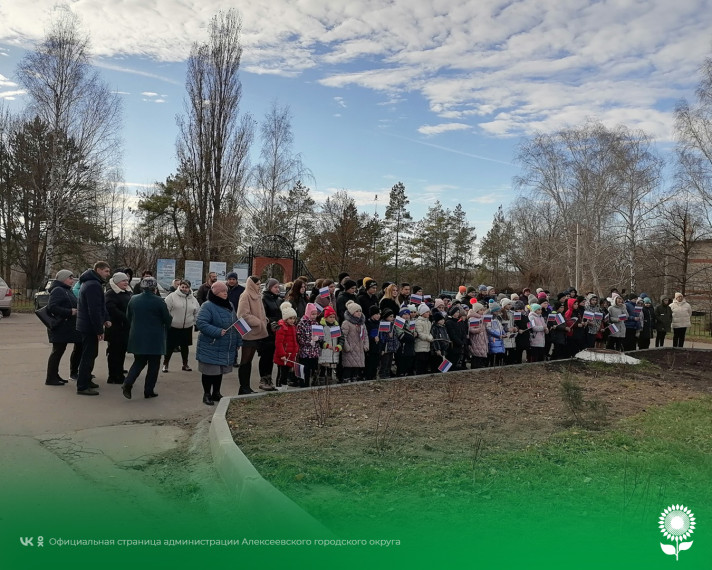 В селе Варваровка состоялось открытие Аллеи Памяти в рамках проекта «Жизнь дана нам на добрые дела».