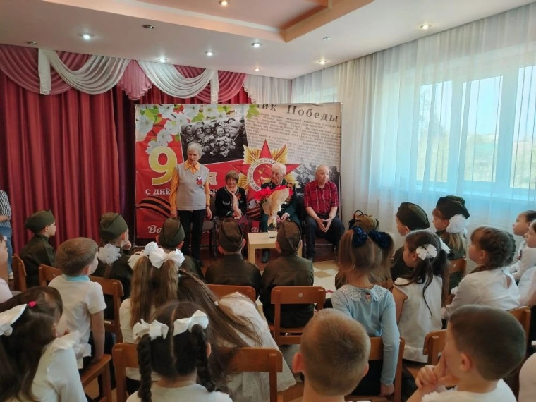 Дети войны — детям мира.