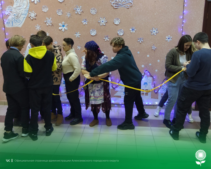 В преддверии Нового года в Гарбузовском сельском Доме культуры для юношей и девушек состоялся развлекательный вечер «Зимушка хрустальная».